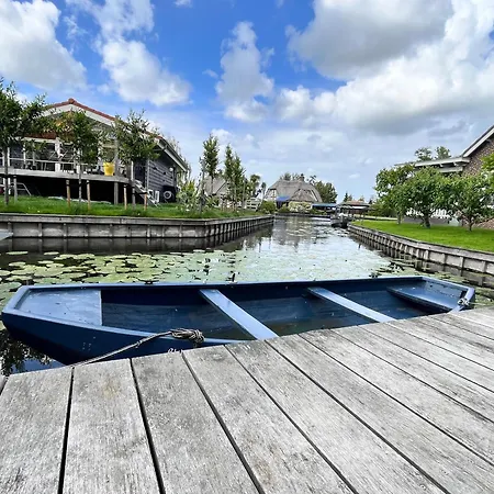 Houseboat Linquenda