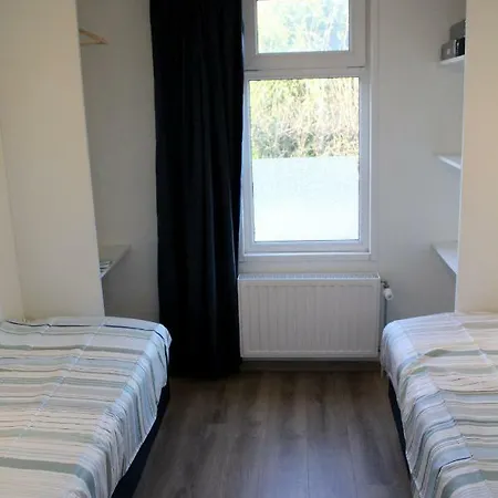 Nyaraló Houseboat Linquenda *