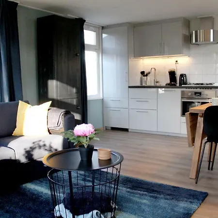 Nyaraló Houseboat Linquenda *