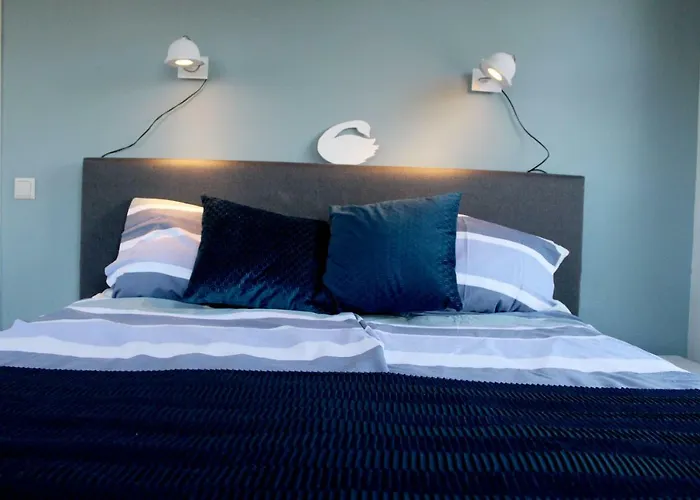 Houseboat Linquenda *