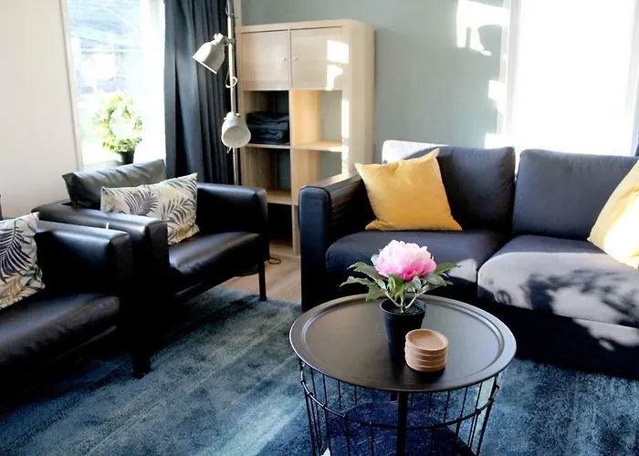 Houseboat Linquenda * Woubrugge