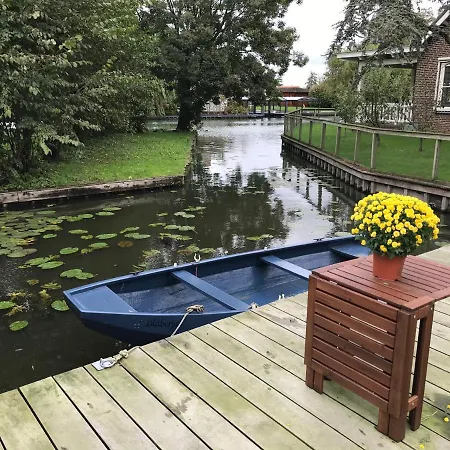 Сasa de vacaciones Houseboat Linquenda *