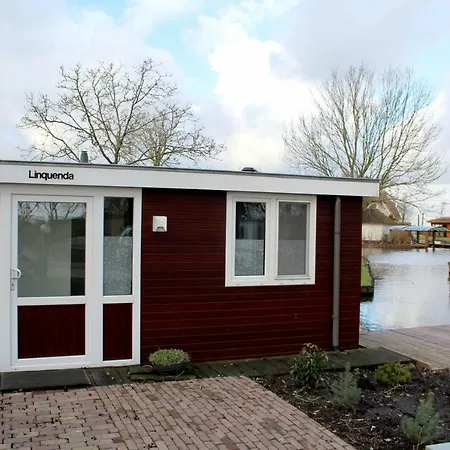 Houseboat Linquenda *